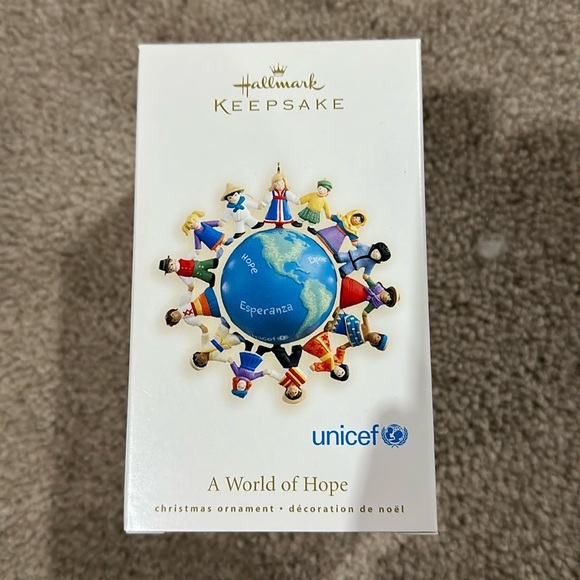 Hallmark Other - HALLMARK UNICEF A World of Hope 2007